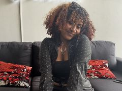 CyntiaPieri - female with brown hair and  big tits webcam at LiveJasmin