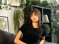 DaisWhisper from LiveJasmin