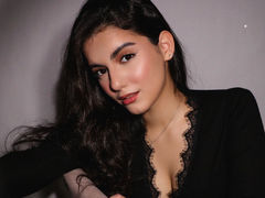 DaisyReyes - female with black hair and  big tits webcam at LiveJasmin