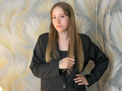 DaisyWane - blond female webcam at LiveJasmin