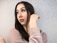 DaleLaskoski - female with brown hair webcam at LiveJasmin