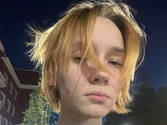 DalilaPomykala - female with brown hair webcam at LiveJasmin