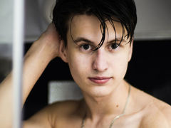 DamonChaves - male webcam at LiveJasmin