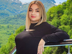 DanaBeck - female with brown hair webcam at LiveJasmin