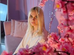DanaWint - blond female webcam at LiveJasmin