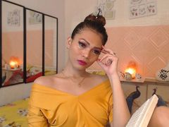 DanayaQuin - female with black hair webcam at LiveJasmin