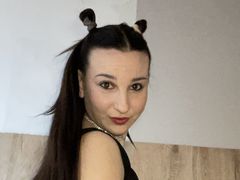 DanielaElla from LiveJasmin