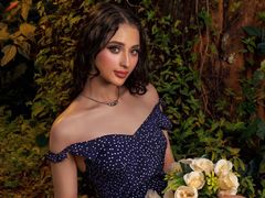 MoxieHart - female with brown hair webcam at LiveJasmin