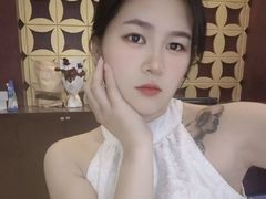 DarcyEllie - female with black hair and  big tits webcam at LiveJasmin