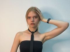 DareleneClowes from LiveJasmin