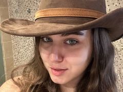 DarleenDice - female with brown hair and  big tits webcam at LiveJasmin