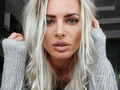 Darlingirl - blond female with  big tits webcam at LiveJasmin