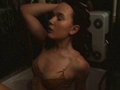 DavinaHislip - female with brown hair webcam at LiveJasmin