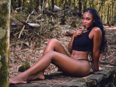 DayanaWood - female with black hair webcam at LiveJasmin