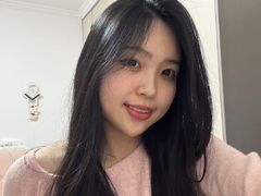 dacisan from LiveJasmin