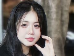 DDDingxuee from LiveJasmin