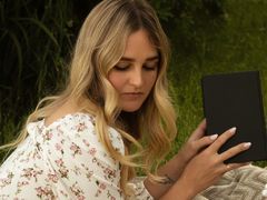 DeboraLarson - blond female webcam at LiveJasmin