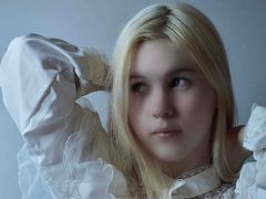 DeidreSarin - female with brown hair and  big tits webcam at LiveJasmin