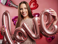 DelanaNice - female with brown hair webcam at ImLive