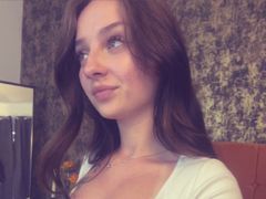 DeliaAmour from LiveJasmin