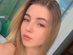 DeliaKon from LiveJasmin