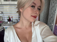 DelindaSerano from LiveJasmin