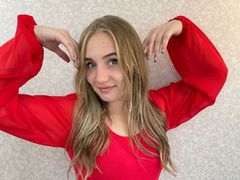 DelmaBalda - female with brown hair webcam at LiveJasmin