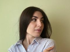 DeloisGrine from LiveJasmin