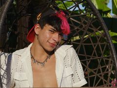 DelvisSpencer from LiveJasmin