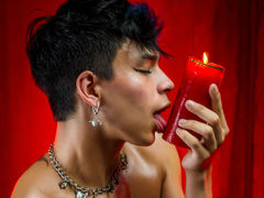 DelvisSpencer from LiveJasmin