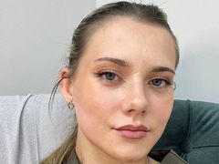 DeniWarren from LiveJasmin