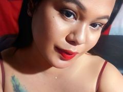 DennisPartoza - shemale with black hair webcam at LiveJasmin