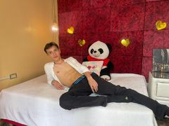 DereckTompson from LiveJasmin