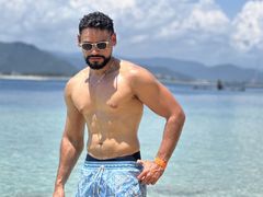 DerryBigger from LiveJasmin