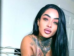 Desmaria - female with black hair and  big tits webcam at LiveJasmin