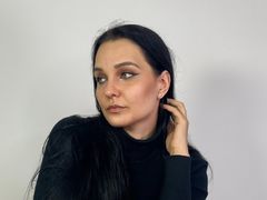 DevoraTubergen - female with brown hair webcam at LiveJasmin