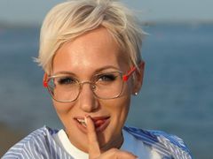 DianaDelana - blond female with  big tits webcam at LiveJasmin