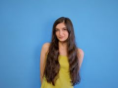 Diana_Ross - female with brown hair and  small tits webcam at ImLive