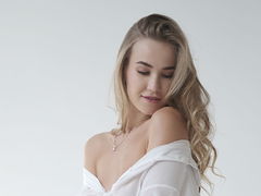 DianeSherman - blond female with  big tits webcam at LiveJasmin