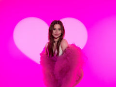 DianaVert - female with brown hair webcam at LiveJasmin