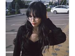 DiannSchiebel - female with brown hair webcam at LiveJasmin