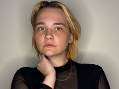 DieraBrow from LiveJasmin