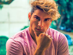 SundayBaez - male webcam at LiveJasmin