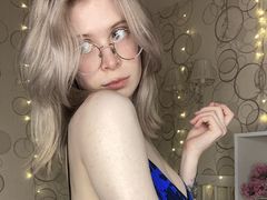 DionTarzia - blond female webcam at LiveJasmin