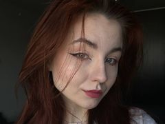 DivinaGazza - female with red hair webcam at LiveJasmin