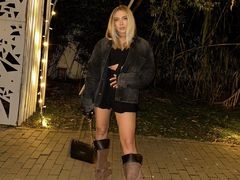 DivineJess - female webcam at LiveJasmin