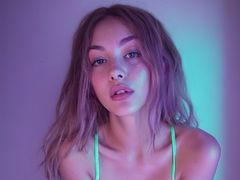 DominicaAtom from LiveJasmin