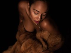 Dominoir from LiveJasmin