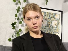 DonellaAndra from LiveJasmin