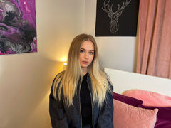 DonnyHoneyy from LiveJasmin